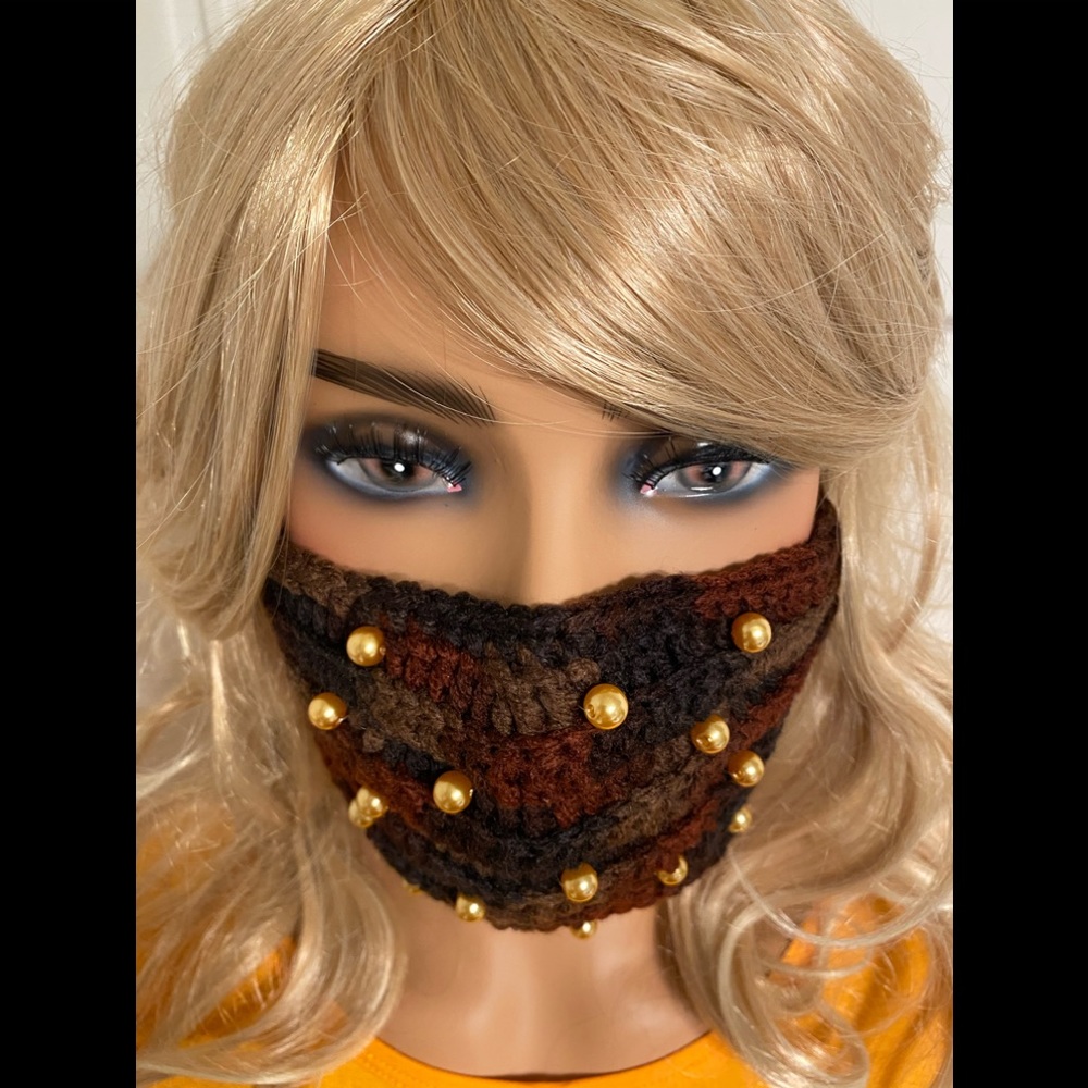 Decorative Hand-Knitted Mask - Picture 10 of 11